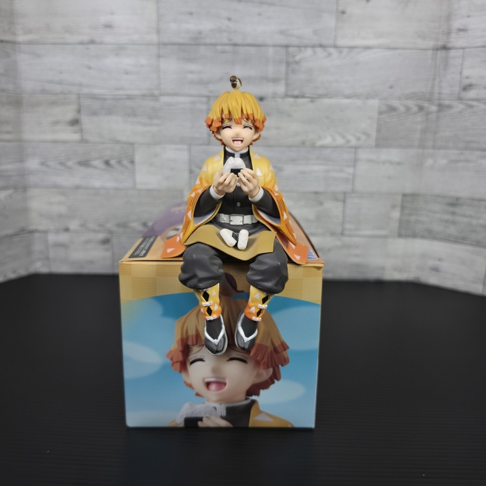 Sega Demon Slayer Perching Noodle Stopper Figure Toy Zenitsu Agatsuma SG94559